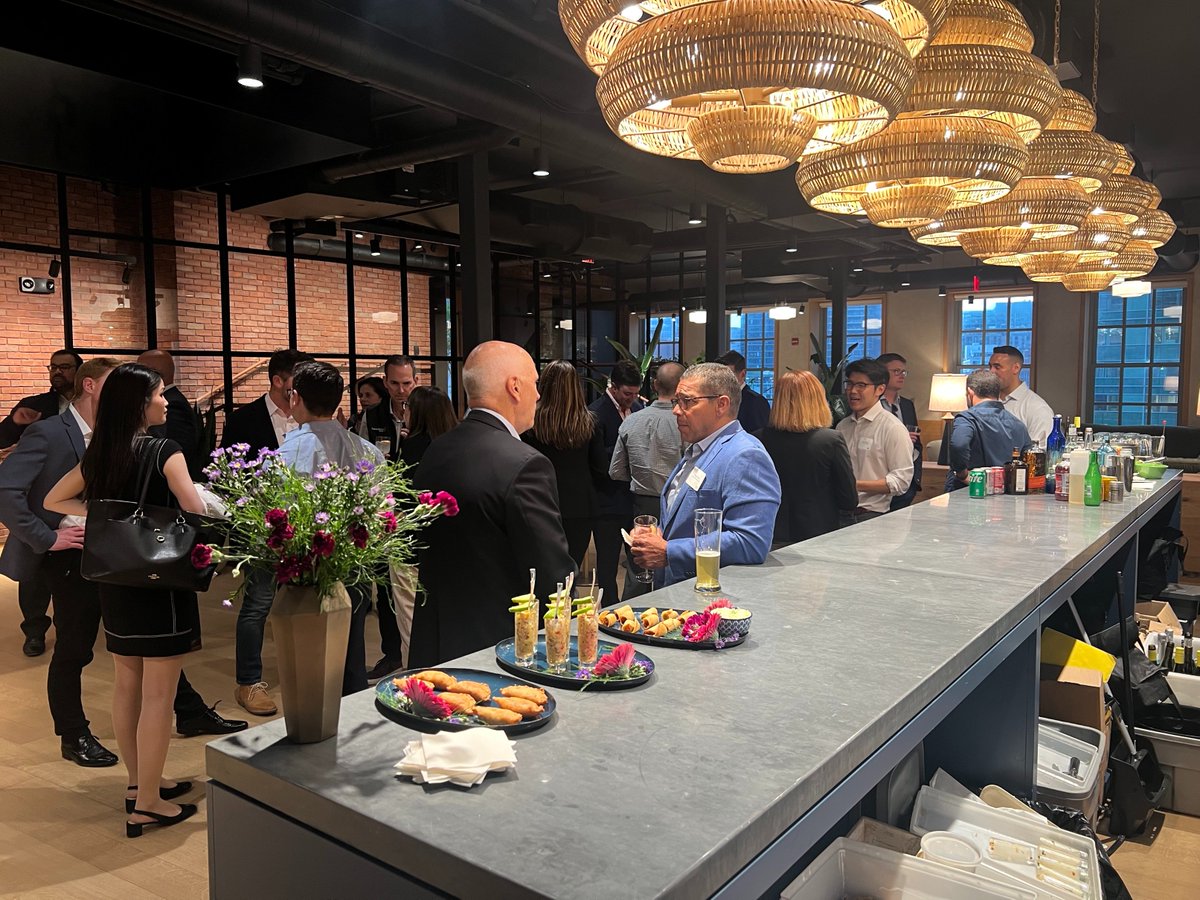 Thank you to all the esteemed leaders in #LifeSciences who joined us last night for an unforgettable evening of Tacos and Tequilas! 🌮

Special thanks to our fantastic co-sponsors, Cresa, JPMorgan Chase &amp; Co., Marsh, and Marsh McLennan Agency, for their ongoing support.
