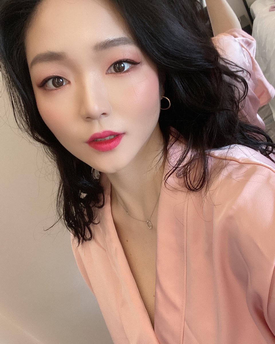 zo45617's tweet photo. 男人有錢就變壞，是的，許多男人這樣，不過，一有錢就變壞的男人就算沒錢，也好不到哪裡去。 你會是我要尋找的那個不壞的男人嗎？ 加我的赖https://t.co/aTvCIzHmji https://t.co/oPtXMuggPA