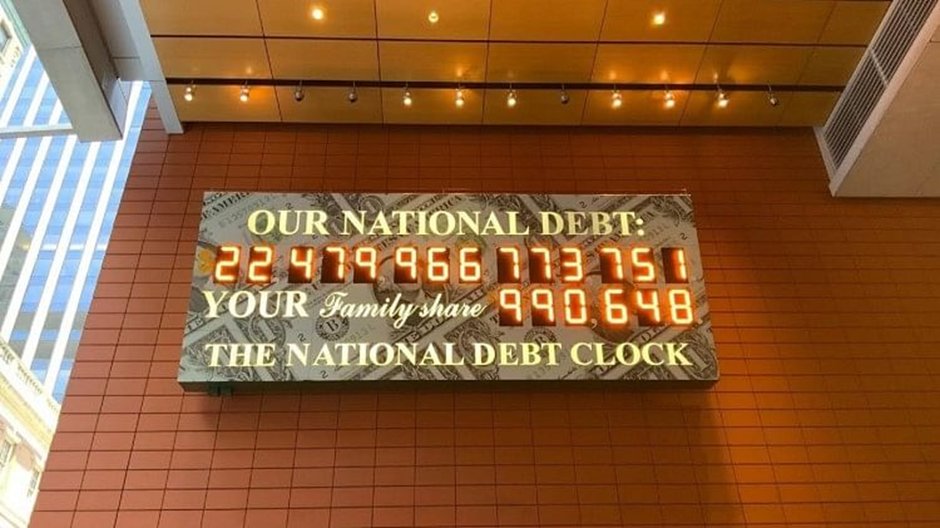 aditya_kondawar's tweet photo. What is the US Federal Debt Ceiling? Why is it giving everyone sleepless nights?

What does it mean for the US Economy? What effects will it have on the global markets?

Let’s know everything –

A thread, do retweet :) https://t.co/COXskGtrCk