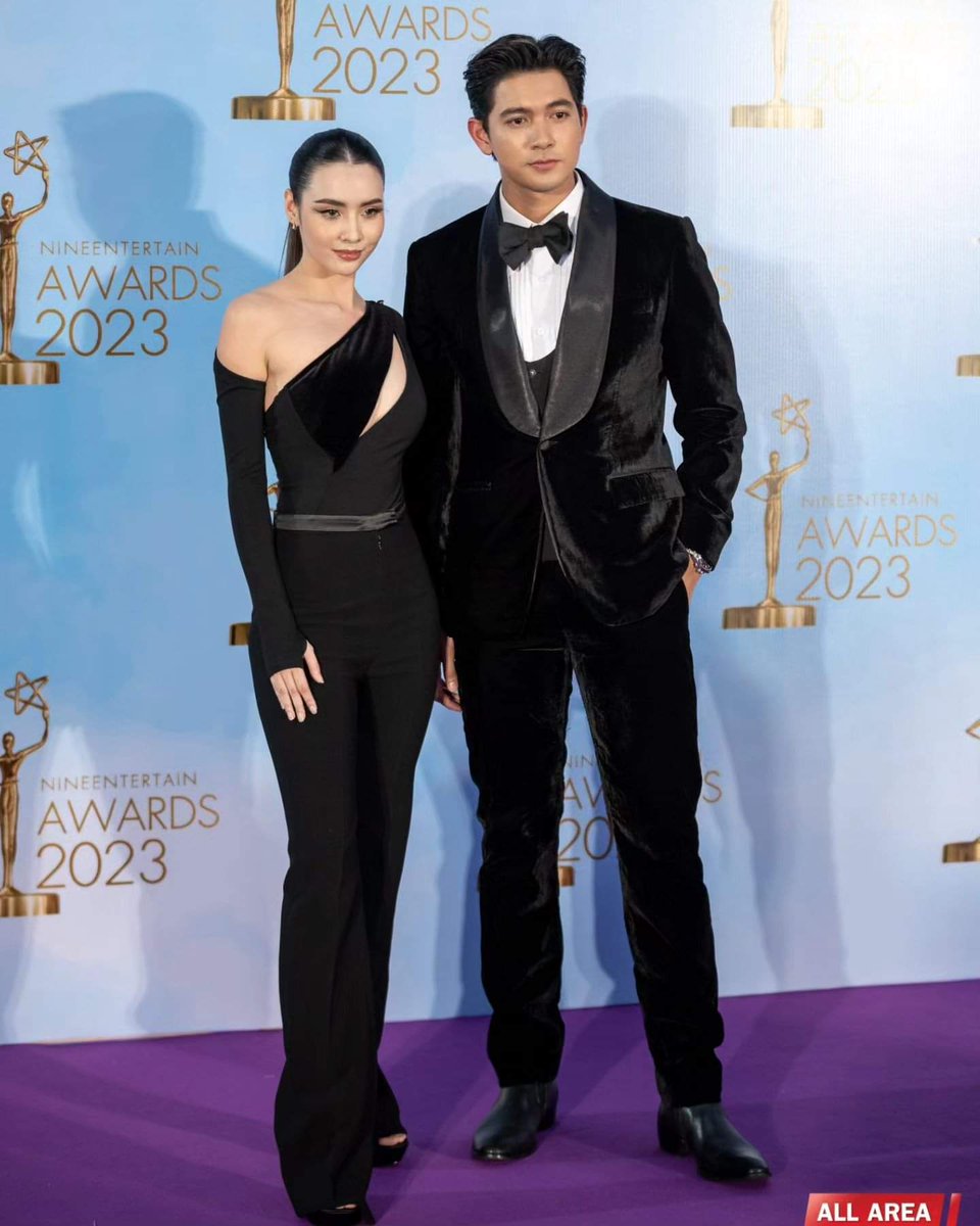 KHOfficialStats's tweet photo. ละครรีรันเพิ่งจบไป ออกงานคู่ เดินพรมม่วงไปเลยจร้า

📷all area
#9entertainAwards2023
#เข้มหัสวีร์ Kem Hussawee
#มุกดานรินทร์รักษ์ https://t.co/w7wOGEwHfz