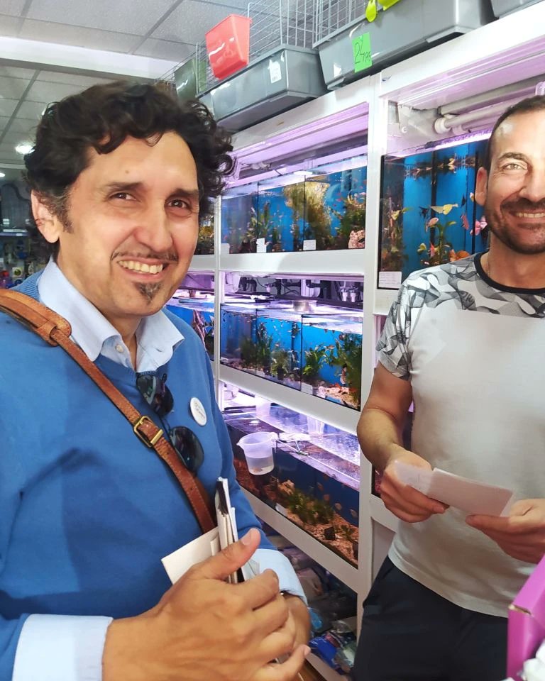 unidastalavera's tweet photo. Continuamos con la campaña de difusión puerta a puerta en los comercios de Talavera de nuestra idea de una moneda social de apoyo al comercio local.
#Ebora #comerciolocal #imaginatalavera https://t.co/TRM5BrpByo