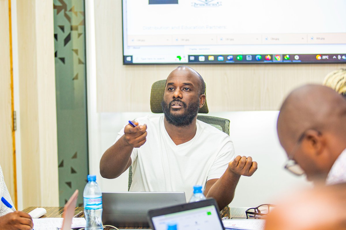 JamiiMedia's tweet photo. Training Day 4/5
Our participants heard from industry experts Mr.Rugambo Rodney the CEO of @betika_tz who spoke to them on "How to apply core marketing principles for effective media business" this is to assist them with seeking markets with their agenda based content #DMIP https://t.co/7VDeBjG8O8