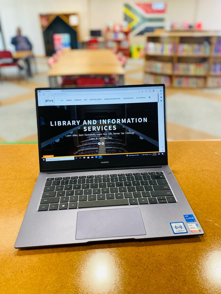 TheJoburgMayor's tweet photo. A public library, as an essential pillar in democracy, provides opportunities for citizens to develop the skills needed to gain access to information. Lehae Library is a world-class African facility that will benefit the youth of this community #OpeningLehaeLibrary https://t.co/HyFzMvnP4V