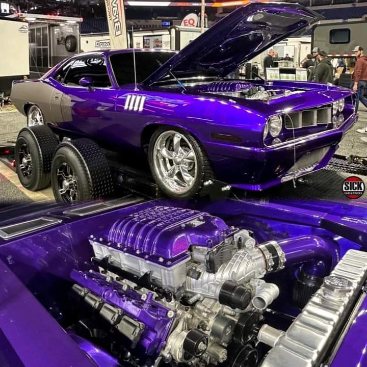 1971 Plymouth Cuda powered by a 1,000 horsepower Hellephant engine