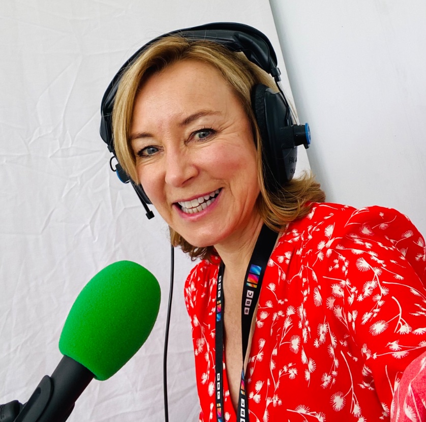 Dr Sian Williams tweet media