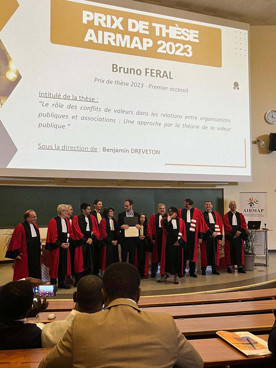LabCerege's tweet photo. Le laboratoire félicite @FeralBruno pour sa Prix de thèse AIRMAP 2023 - premier accessit !

C'est bien mérité, Bruno et le laboratoire est fier de toi. 

Bravo !

#sciencesdegestion #managementpublic 
#thèse 
@AIRMAP_ 
@UnivPoitiers @IAEPoitiers https://t.co/S6Y0a5kdOY