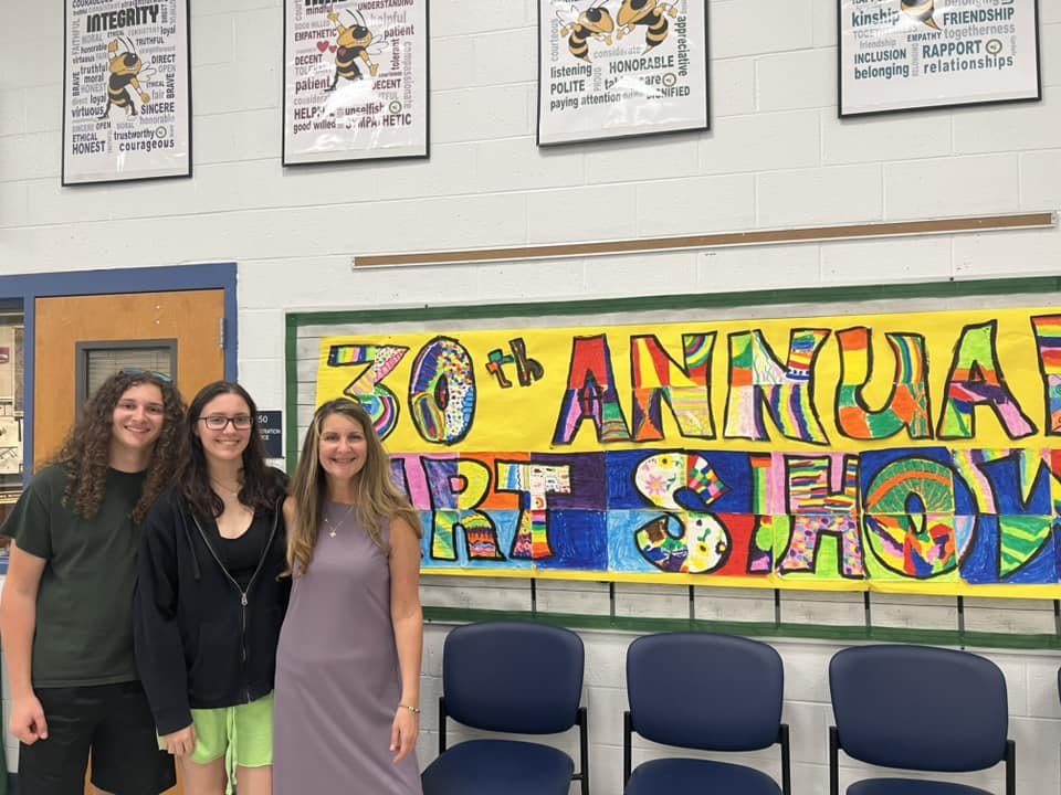 WeAreEGTSD's tweet photo. What a fun night! The SMS #ArtShow, #BookFair and #StringsConcert, Home and School Ice Cream Social and EGEA Pie a Teacher offered something fun for everyone! Thank you to the staff and parent volunteers, as well as our students and families! #egtsdproud https://t.co/IBjAE4eTQE