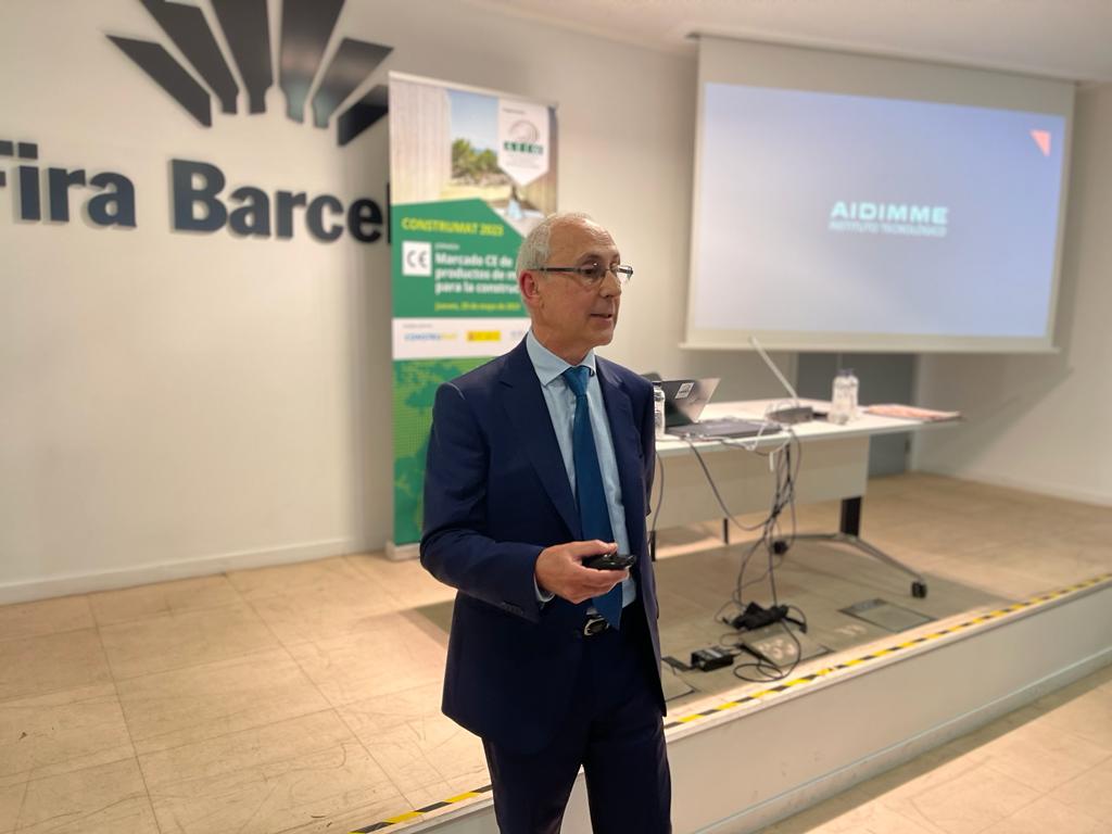 Finalizó en <a href="/ConstrumatBCN/">Construmat</a> la jornada sobre marcado CE de la #madera con gran interés y participación de más de 60 empresas. Con la colaboración de @mincoturgob  y <a href="/AIDIMME/">AIDIMME</a>. En breve estarán disponibles las presentaciones