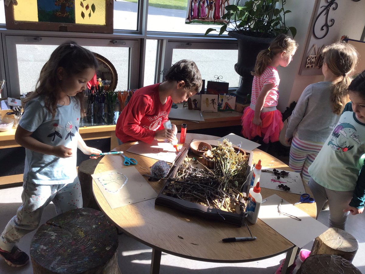 JBrentECE's tweet image. You just know it’s going to be an amazing day when there’s such focused early morning contemplation in the #OpenArtStudio &amp;amp; #LightTable.
Fairies and Butterfly worlds.