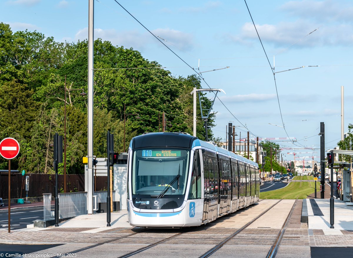 CamilleOthhmani's tweet photo. RATPCAP IDF (RD BIÈVRES)

Les marches à blanc ont débutés pour le tramway t10 qui rentrera en service commercial le 24 Juin 2023.

#alstom #citadis405 #ratpcap #idfm #iledefrancemobilités #grouperatp #ratpgroup

@IDFmobilites https://t.co/naaNnzN0qa
