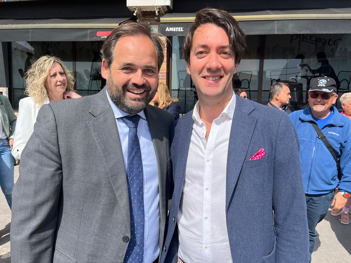 En estos momentos, en los que nuestro país y nuestra tierra necesitan un cambio urgente, Paco Núñez tiene que ser el próximo Presidente de Castilla-La Mancha. Un gran proyecto! Una inmejorable oportunidad ! A por ello <a href="/paconunez_/">Paco Núñez</a> !!
#CLM  <a href="/ppopular/">Partido Popular</a> <a href="/PopularesCLM/">PPCLM</a>