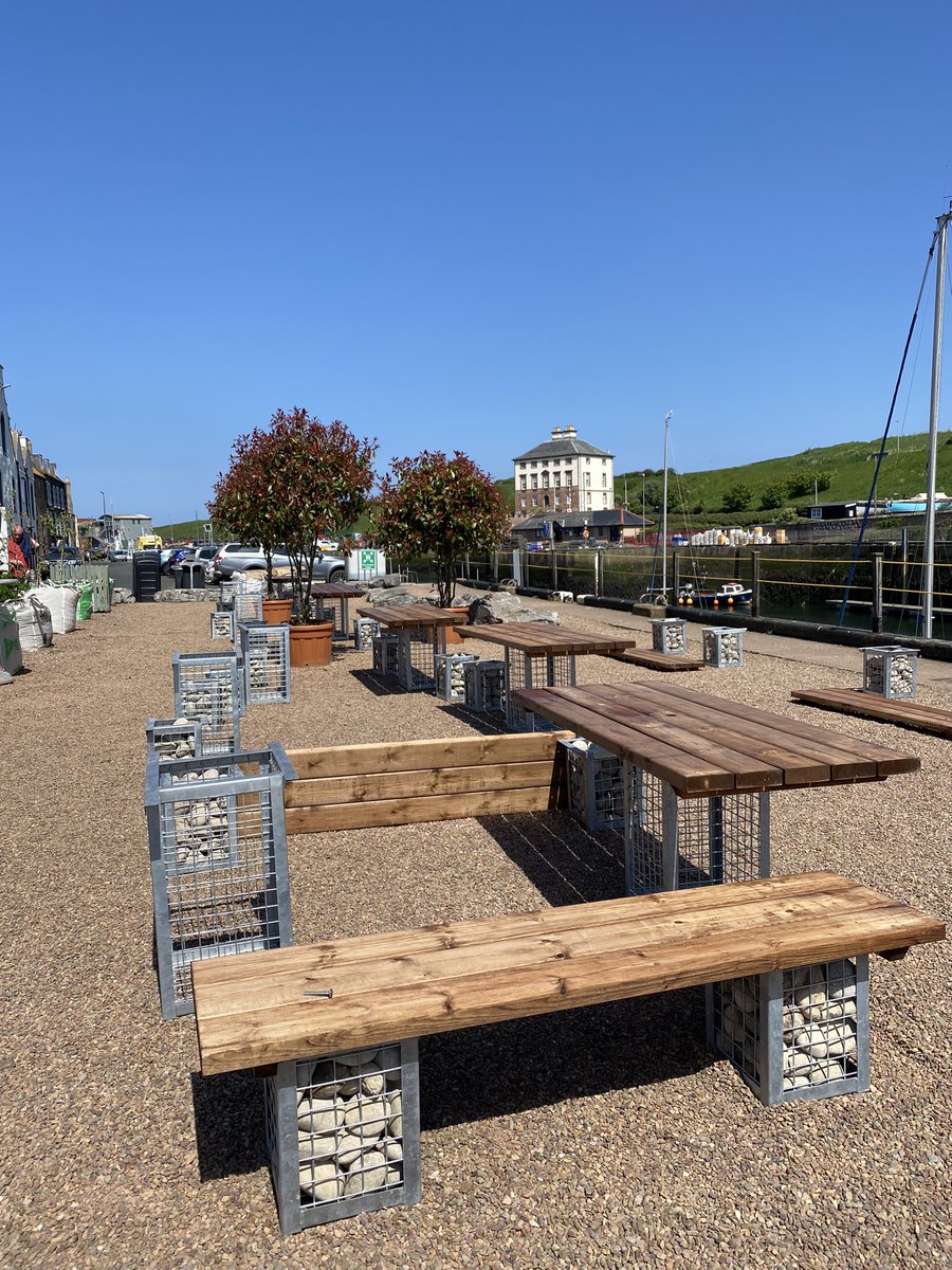 It’s a great day for it…#watchthisspace  #outdoors #newlook #seateithaview #harbourside #eyemouth #lovewhereyoulive #fishandchips #gelato #summerishere #gettingready #giacopazzisfishandchips #giacopazzisgelato #giacopazzisofeyemouth