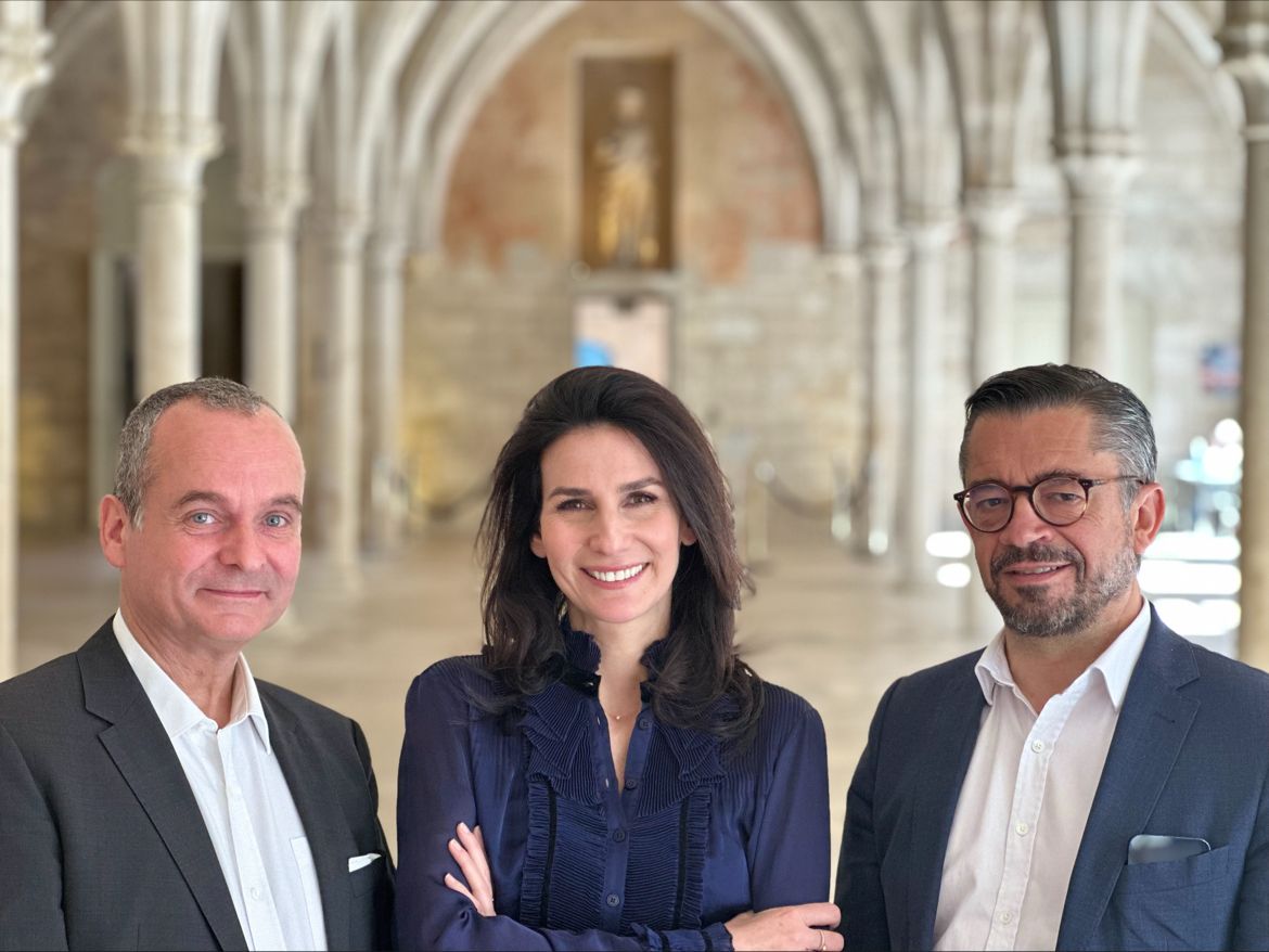 Laurent Landete (@laurentlandete) on Twitter photo 👉🏼 Belle rencontre au <a href="/CBernardins/">Collège des Bernardins</a>, ce matin, avec <a href="/MarieDrucker/">Marie Drucker</a>, venue partager son expérience au Club des entreprises sur le thème : l’art de se réinventer.
🔴 Prochainement son interview aux Bernardins, sur les réseaux sociaux… 👉🏼 Belle rencontre au <a href="/CBernardins/">Collège des Bernardins</a>, ce matin, avec <a href="/MarieDrucker/">Marie Drucker</a>, venue partager son expérience au Club des entreprises sur le thème : l’art de se réinventer.
🔴 Prochainement son interview aux Bernardins, sur les réseaux sociaux…