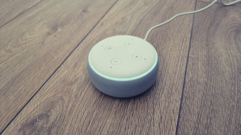 DemottRina's tweet image. See what a white ring on an Alexa device means. #techwise #smarttech  cpix.me/a/170270138