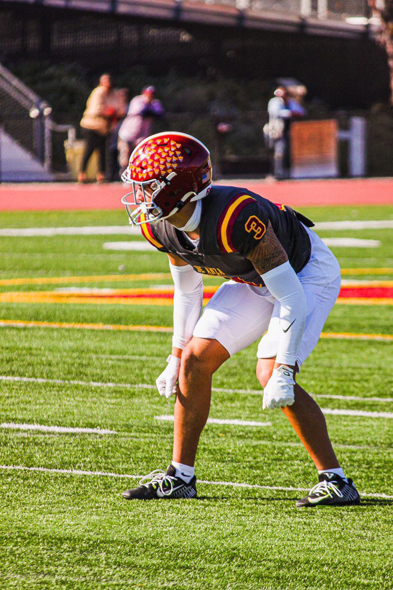 STILL AVAILABLE!!!🌟

JUNE GRAD
JUCO NICKEL DB/OLB
6’1 200 lbs
3.9 GPA!!
READY TO WORK