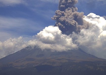 TrendingNews_1's tweet photo. Prevén revisar desde el aire riesgos en el Popo https://t.co/sWU3ifyVDW #Popocatepetl #DonGoyo https://t.co/1cxTKEdjap