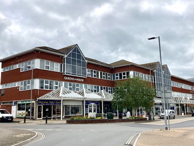 SUPERB 'PENTHOUSE STYLE' OFFICE FOR LET IN BARNSTRAPLE

We are instructed as letting Agents of Suite 301, Queens House Business Centre, Barnstaple, Devon. The premises are within this 'ever popular' Business Centre in central Barnstaple. 1694 sq. ft. Rent:£16,000 pa