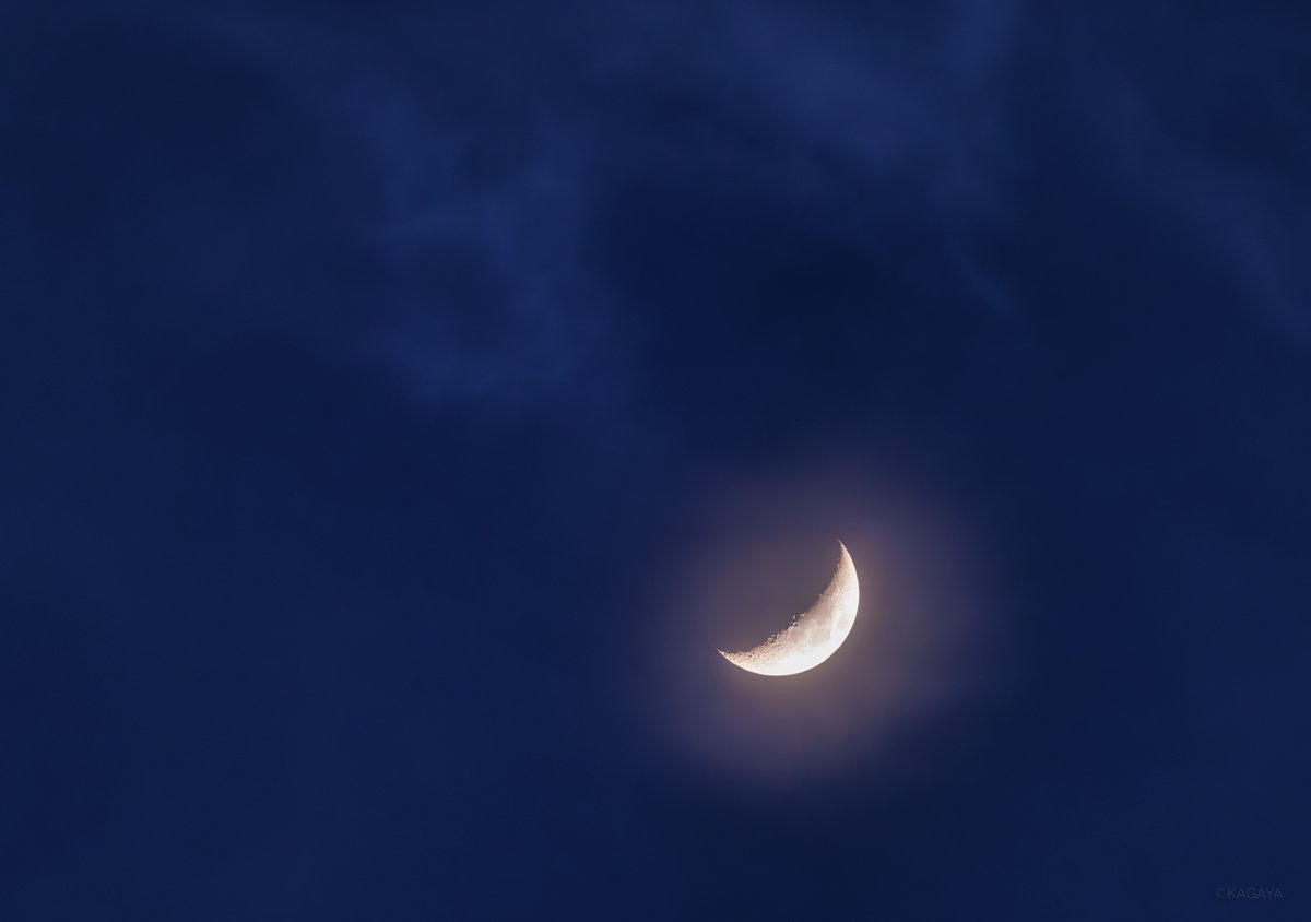 三日月水面に刺さる木の板 5 | lahoreschoolofphotography.com