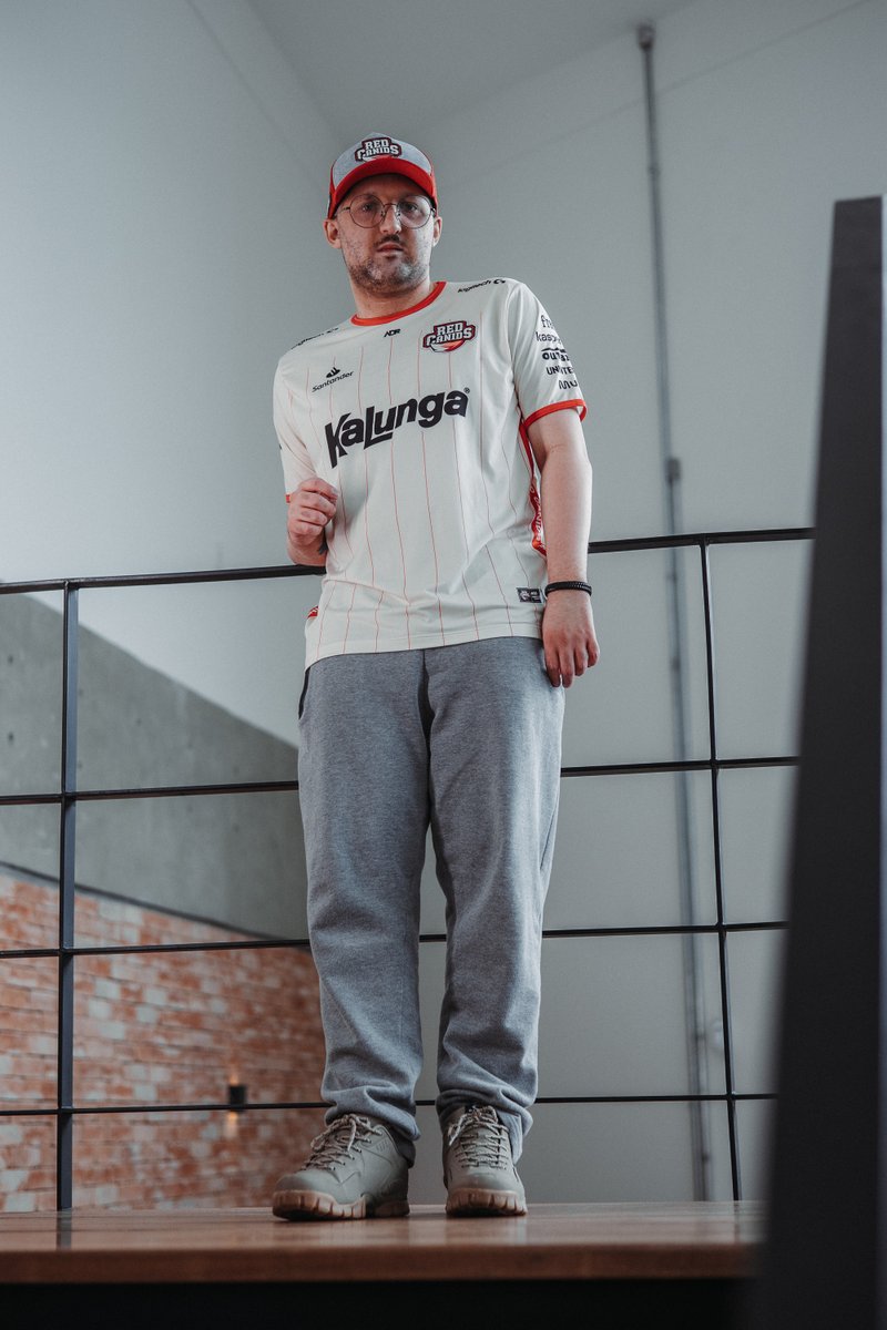 REDCanids's tweet image. Nosso brabo @vc16lf amanhã vai representar a RED no #MundialTFT!
Bora empurrar, matilha! 🐺

#GoRED