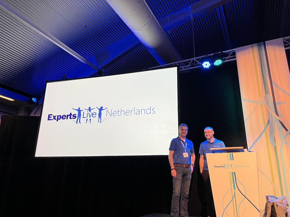 @Tim_DK and @Goosken prepping for Getting started with Windows AutoPatch at @ExpertsLiveNL #Autopatch #Intune 😃👍