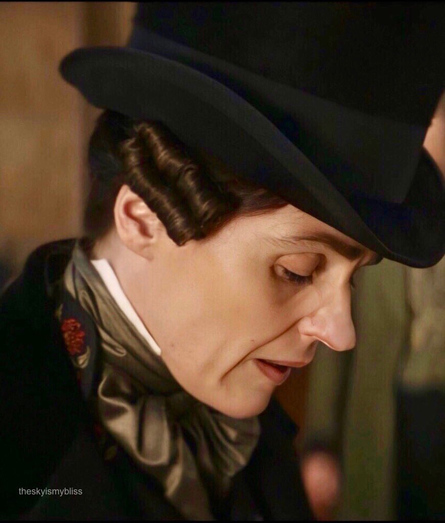 Suranne Jones puts her heart and soul into such extraordinary performances, but if you make me have to choose my favorite it would be Anne Lister that has completely captured my heart (not to mention hearts around the world) 🎩🫶
#ComeBackGentlemanJack