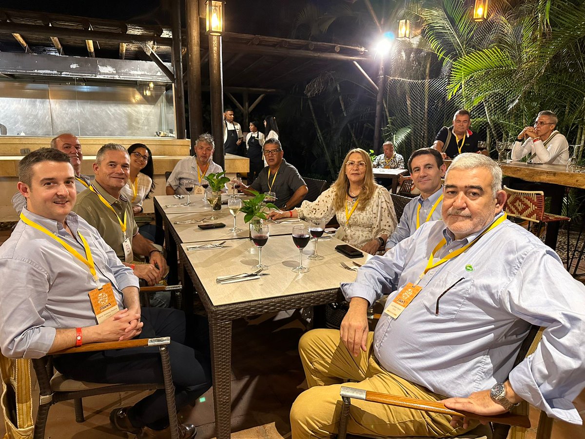 NutrecoSAS's tweet photo. ¡Estamos en Cartagena, viviendo el increíble ambiente del I Foro Internacional de Nutrición y Salud Animal FINSA2023, organizado por Adikos y Nutreco!  Agradecemos a nuestros clientes y aliados por hacer esto posible. 

#NutrecoColombia #FINSA2023 #NutriciónAnimal #SaludAnimal https://t.co/tbUszRvhfo