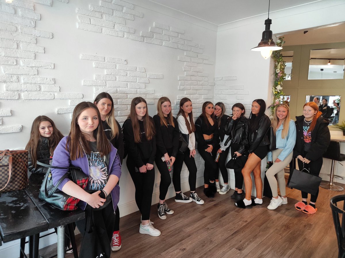 forresterhigh's tweet photo. GlamCandy day 2!! Fabulous day out again learning all about skin tone and make up! Lovely bunch of ladies to be out with #glamcandy #forries https://t.co/wrE6qMnmKX