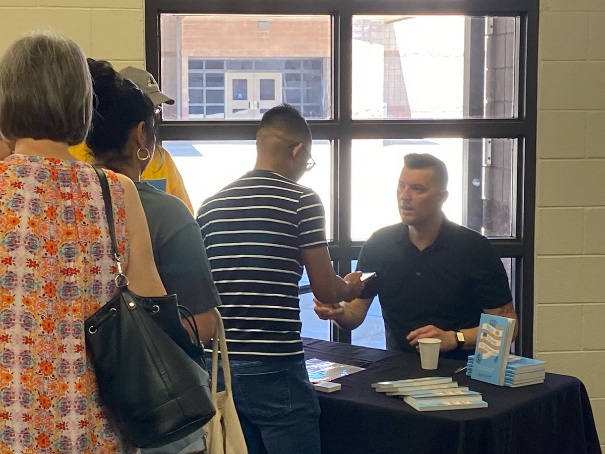 josh_a_scott's tweet photo. I had such a wonderful experience kicking off “The Flannelgraph Tour” at The Well last weekend! @ryangear77 was a fantastic host, and is leading such a lovely community near Phoenix. Much gratitude for having me, and for supporting the book! 

Next stop: Atlanta on June 4! https://t.co/QfE1QD4JrZ