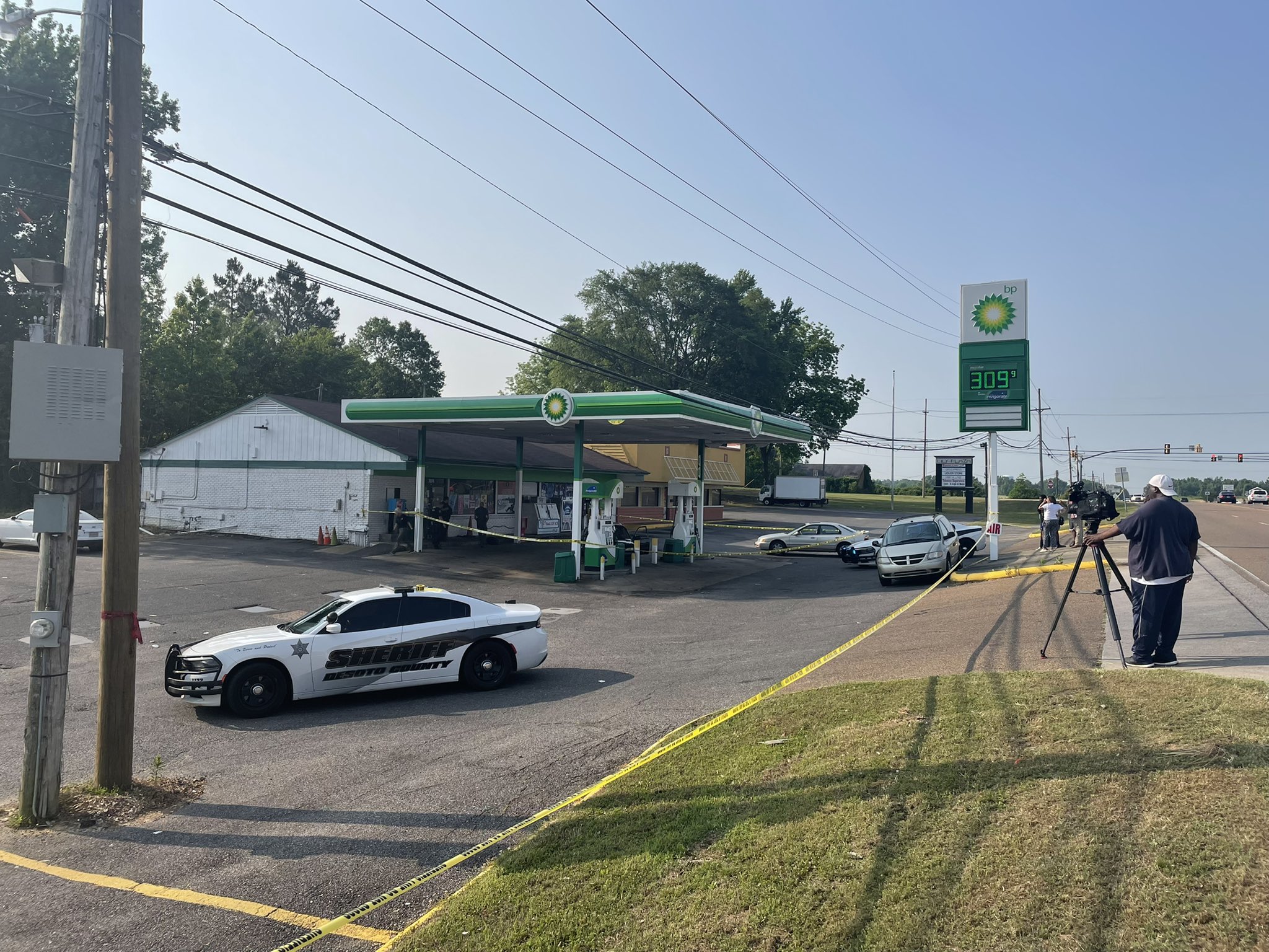 Sydney Hawkins on Twitter "DeSoto Co. deputies currently looking for a suspect involved in a