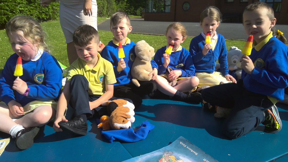 OLQOPPS's tweet photo. A special thank you to the PTA who organised a Teddy Bears picnic and provided a special treat for P1-3 🐻🍭
#PTA #olpq 💙💛 https://t.co/JojkB1fj3Q