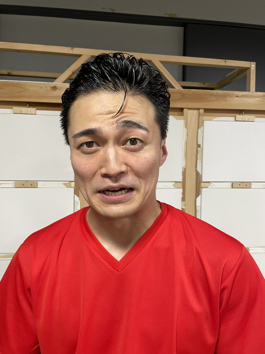 勇猛果敢Zありがとうございました！
起きて軽いぎっくり腰でずっと気絶しそうだったんですが、丹田に力込めて気合いで乗り切れました。

今日で30歳の山口。誕生日おめでコンボイ。 https://t.co/nsE0kirSQX