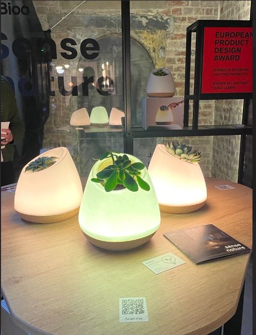 OFECOMELondres's tweet photo. 🛋️ Hoy hemos estado en los showrooms de las empresas 🇪🇸 en @CDWfestival:
@AndreuWorld
@actiu
@kettal
@dynamobel
@GrupoCosentino
#Forma5
@FioraBath
#Inclass
@Aromaslighting
#BiooLux
@lladro
¡Pásate y conoce las últimas tendencias del diseño de interiores en el 🇬🇧! https://t.co/znZwEGzbVg