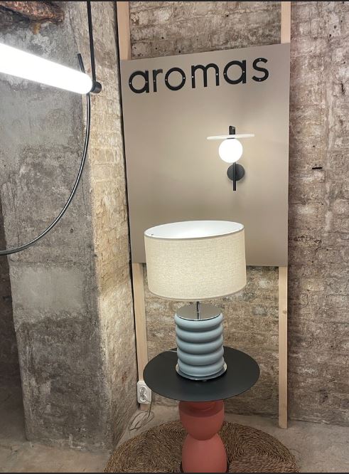 OFECOMELondres's tweet photo. 🛋️ Hoy hemos estado en los showrooms de las empresas 🇪🇸 en @CDWfestival:
@AndreuWorld
@actiu
@kettal
@dynamobel
@GrupoCosentino
#Forma5
@FioraBath
#Inclass
@Aromaslighting
#BiooLux
@lladro
¡Pásate y conoce las últimas tendencias del diseño de interiores en el 🇬🇧! https://t.co/znZwEGzbVg