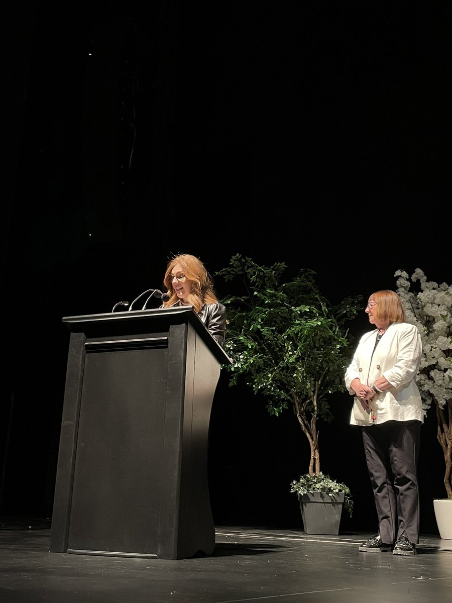 QDS_MTL's tweet photo. La journée dédiée à l'industrie montréalaise dans le cadre de la convention annuelle @GCDNet commence ! Mots de bienvenue par Marie-Josée Desrochers de la @Place_des_Arts et @CastanheiraG de @MCV_Montreal.

Bonne journée #GCDN ! https://t.co/gZ5XK3mPTy