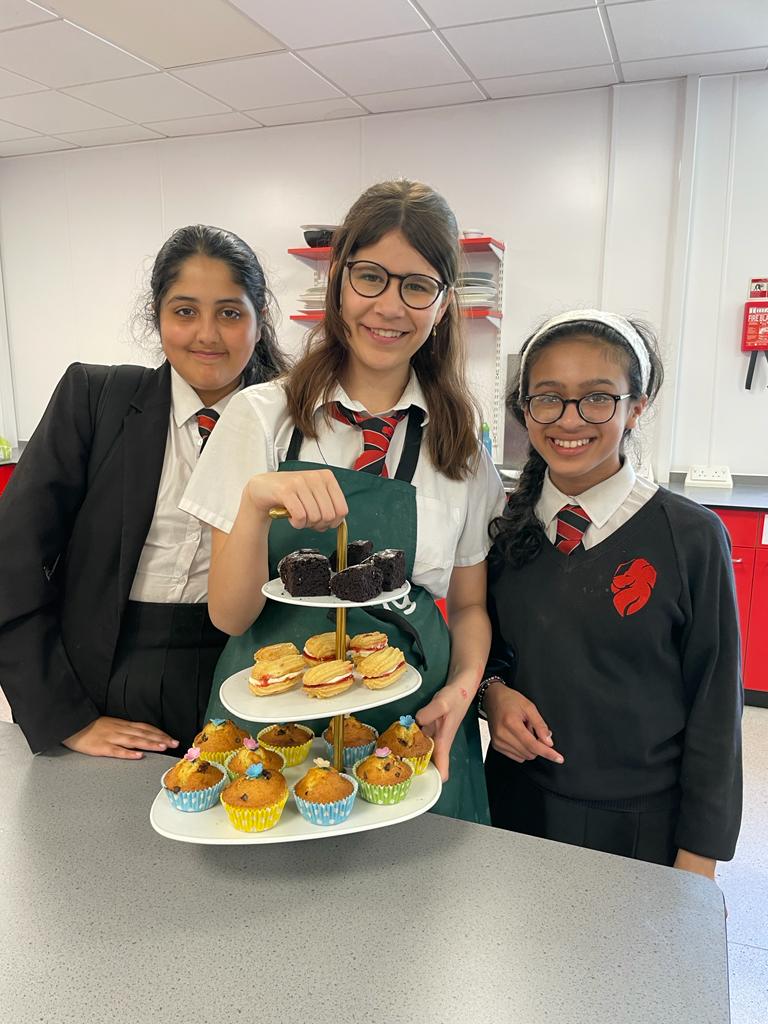 LadybridgeHigh's tweet photo. Incredible afternoon tea creations from Y8 learners 😋 #LadybridgeLearners #baking #foodtechnology #practicallessons #afternoontea https://t.co/Vjw9ON8VLk