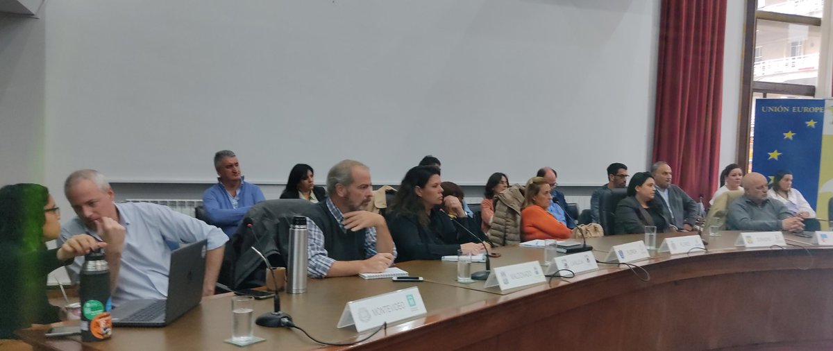 cintendentesuy's tweet image. Se realiza la jornada de #hoy en @cintendentesuy  la reunión de directores de tránsito de los gobiernos departamentales. En la agenda de trabajo se destacan los temas referentes al Permiso Único Nacional de Conducir #PUNC y lo vinculado a la unificación de multas de tránsito.