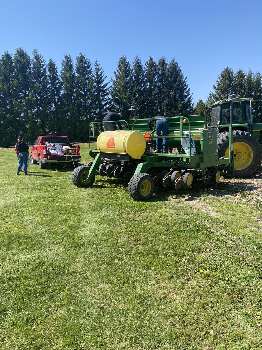FS Partners Mitchell Soybean plot is planted! Happy growing <a href="/PRIDESeeds/">PRIDE Seeds</a> <a href="/NKSeeds/">NK Seeds</a> <a href="/DEKALB_Canada/">DEKALB Canada</a> ! 🤩😁 #plant23 #soybeans