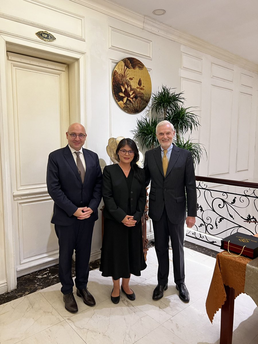 CCI_PortugalVN's tweet image. 🇵🇹🤝 🇻🇳  President Vo Van Thuong receives Portugal Ambassador to Vietnam H.E. João Weistein

Read more about this exciting news at:
ccipv.com/post/president…

#Highlevel #statemeeting #vietnam #Portugal #Vietnam #CCIPV