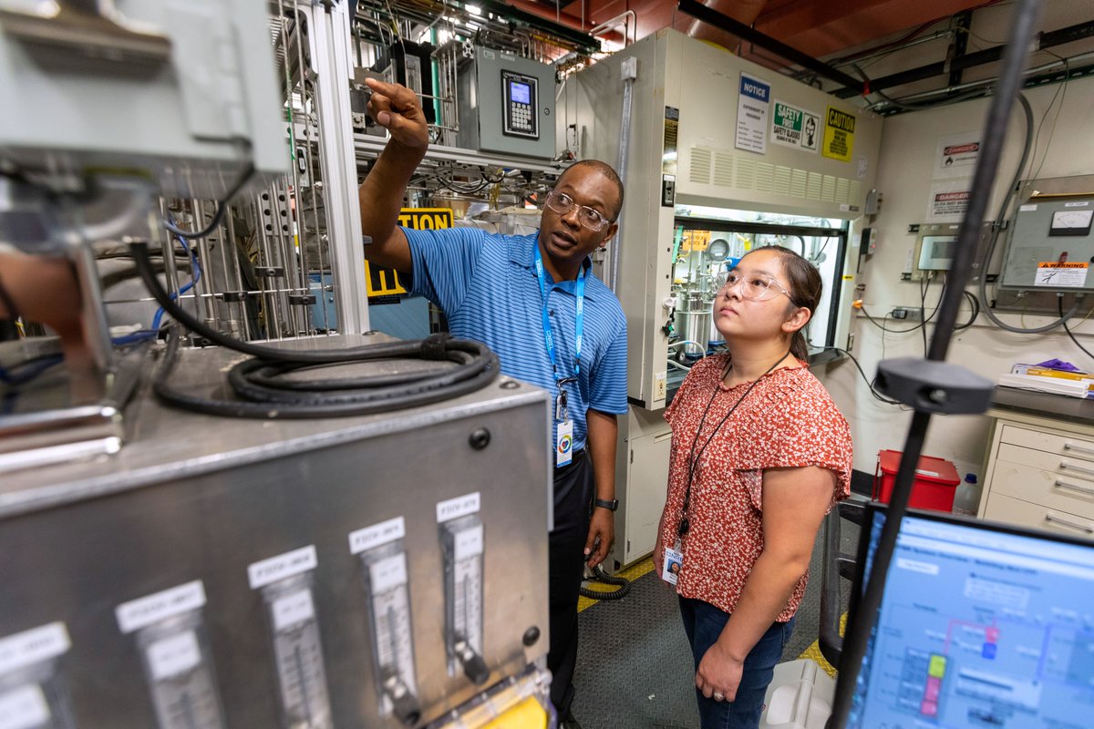 Calvin Mukarakate grew up in #Zimbabwe & his dream of becoming a #scientist was sparked by a talking robot from 1980s Hollywood. Today, Calvin is an NREL researcher applying his mind to another dream: scaling processes for making #SustainableAviationFuel: bit.ly/3MixzKP