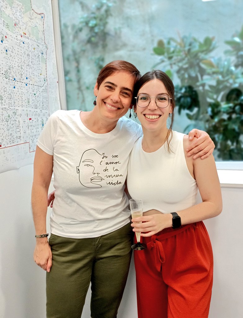 aperebrat's tweet photo. ▶️ Demà acaba oficialment la residència la @violetaferrerg_ , i s'acomiada amb aquesta increïble il•lustració 🎨, mostra de la barreja de talent i sensibilitat que l'acompanya. El #CAPLarrard guanya una gran Metgessa de Família i jo no puc estar més orgullosa 😊 https://t.co/YZxc7STvAV