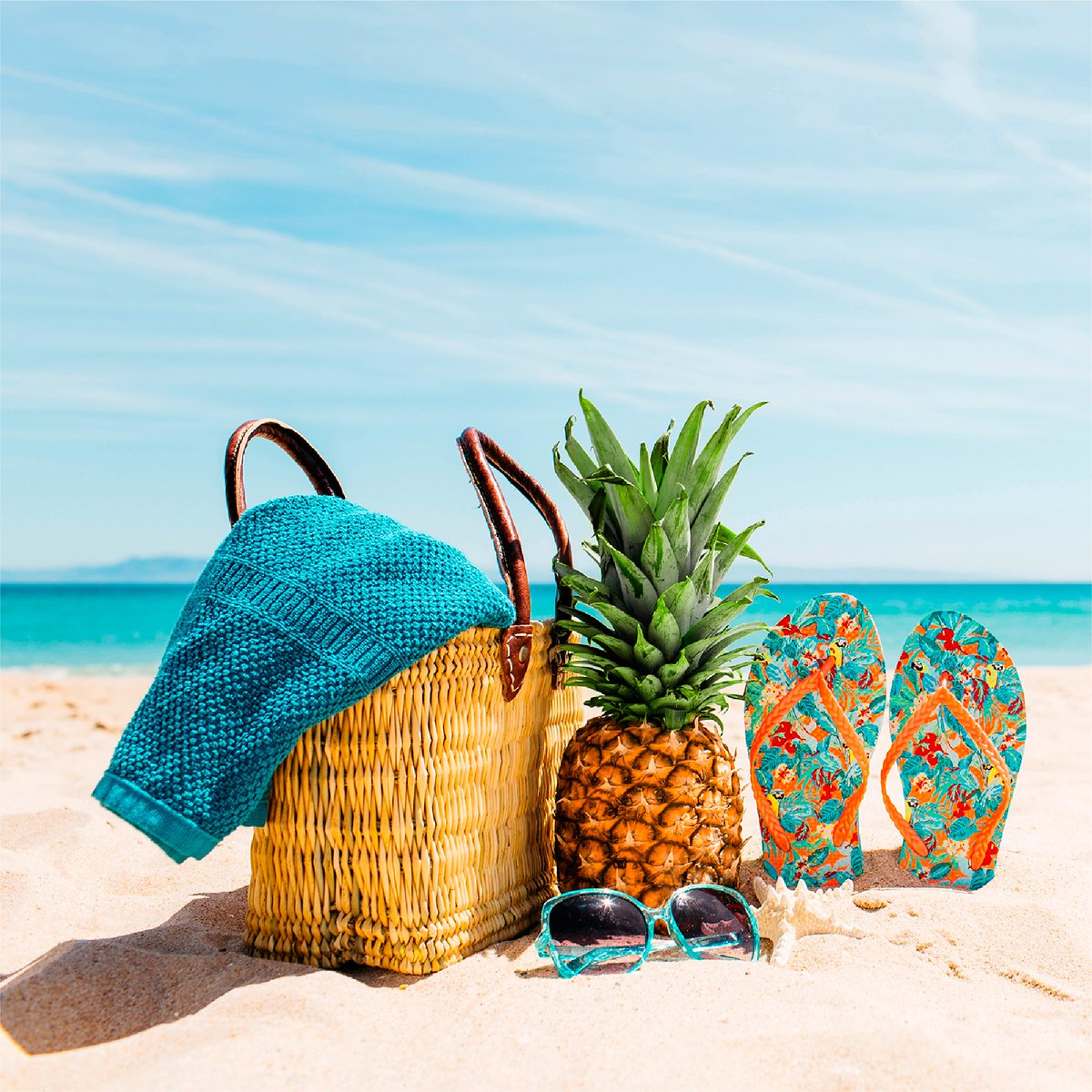 🏝 Just feeling beachy! 😎🤙🏻🌊 #CelebrateEveryDay #TowelDay2023