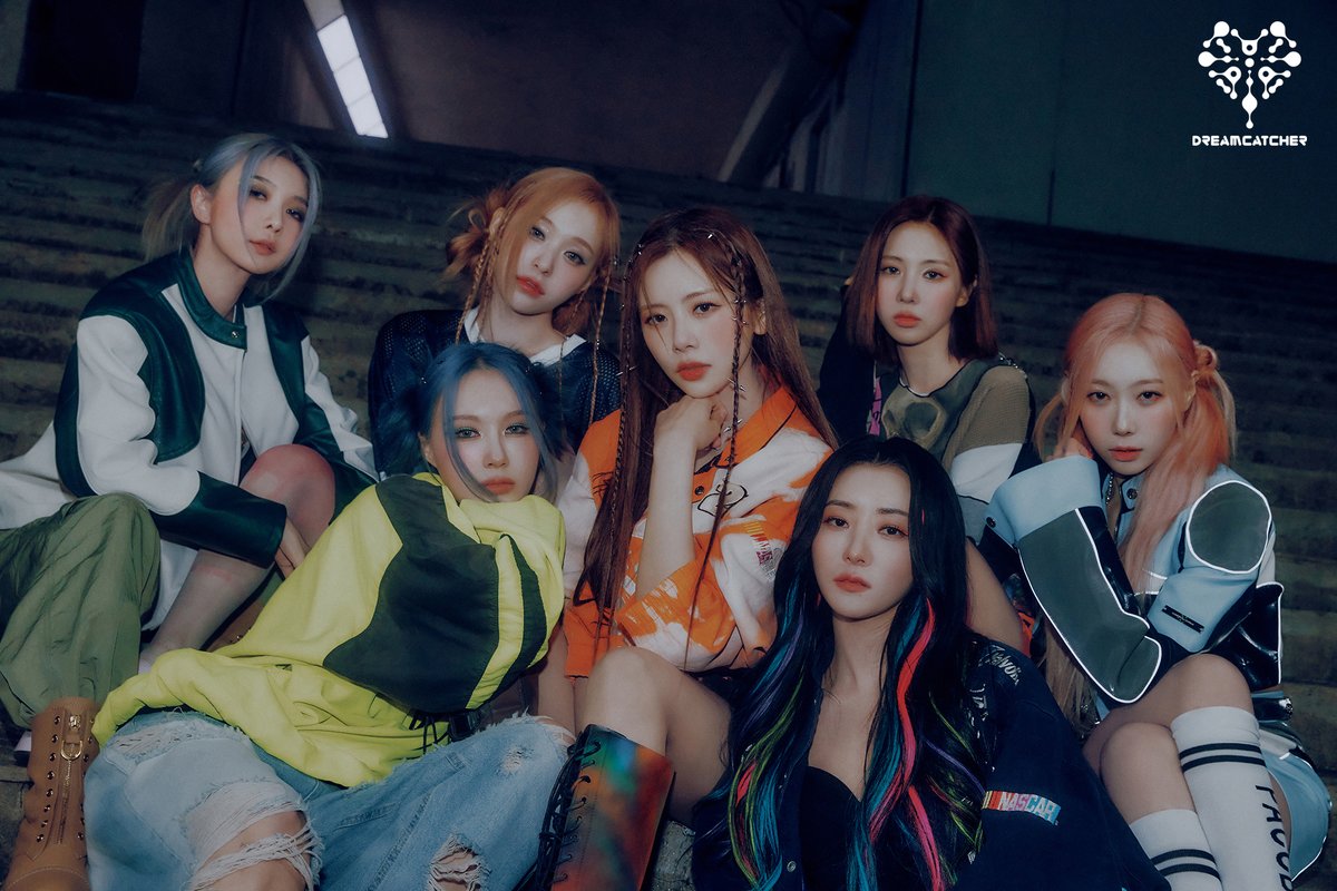 WORLDMUSICAWARD's tweet photo. #Dreamcatcher's 8th mini album #Apocalypse_FromUs lands atop the Worldwide & European iTunes Album charts after going to #1 in 14+ countries and selling over 50,000 units on Hanteo so far!๐ช๐ฟ๐ฅ1๏ธโฃ๐โ๐๐ต๐ฅ๐๐๐๐๐๐๐๐ค
Their new pop/rock song #BONVOYAGE which is about a wish for an an emotional farewell, has debuted at #79 on iTunes Worldwide and is trending at #2 worldwide on YouTube with over 7.5M views about to hit #1 any second!
๐ฅhttps://t.co/71vyiVxuXj
๐ฎhttps://t.co/VqT8QWvzp8