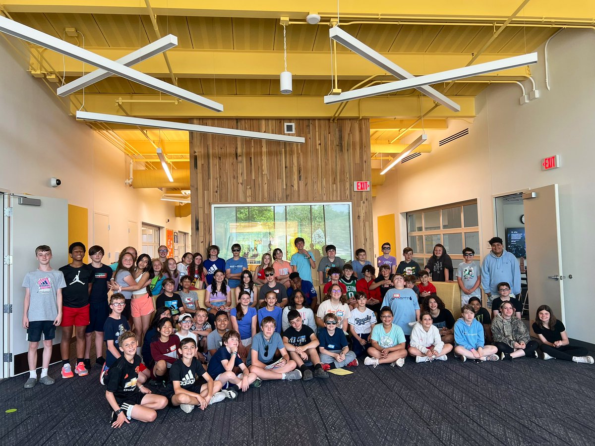Wrapped up year 6 of teaching with this FABULOUS group of 6th graders! So many FUN memories this year… I think my favorite moment was moving into our new classroom together!  <a href="/DiemerEagles/">Diemer Eagles SMSD</a> Happy Summer ☀️💛🖤🦅 #buildingbettertogether