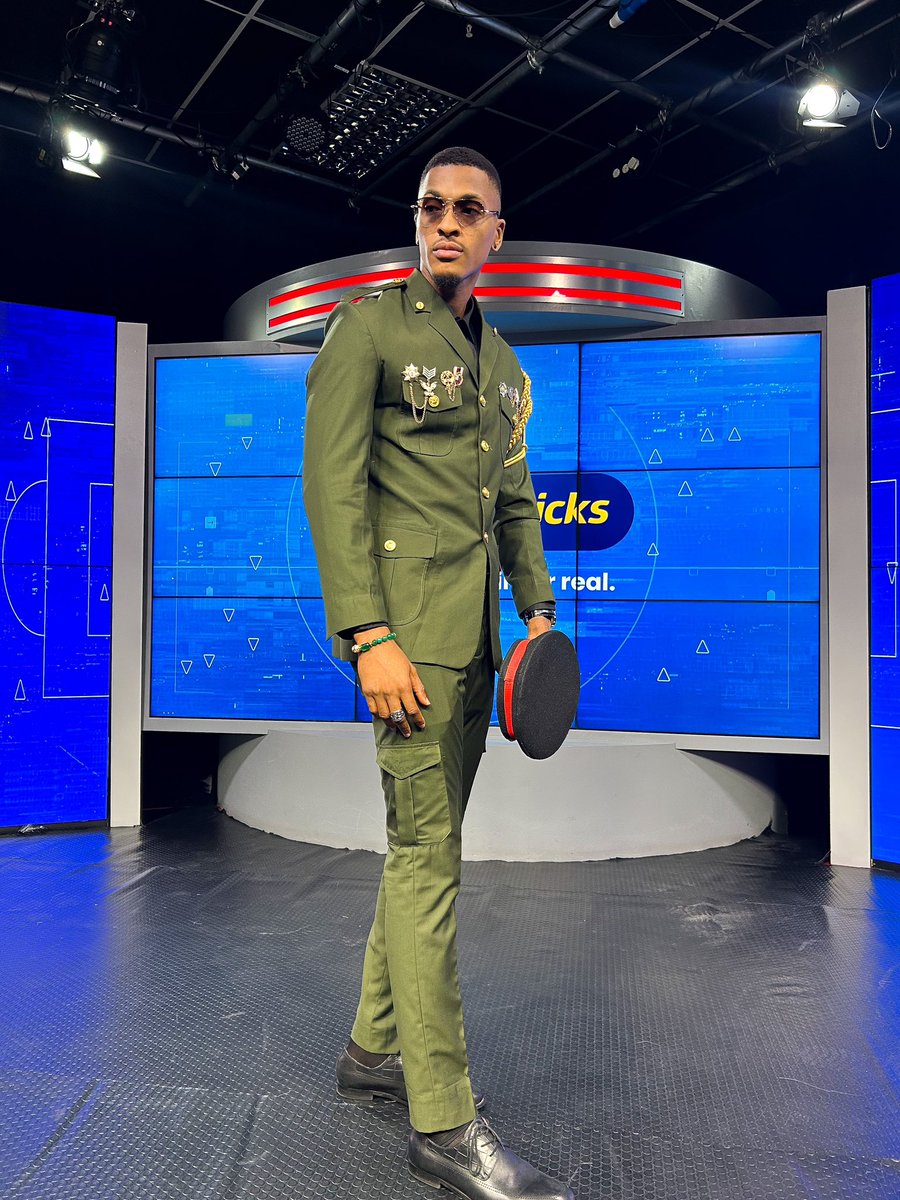 groovymono's tweet photo. The football season is gradually coming to an end and I decided to bring “General Groovy” to the field. 

Always a great pleasure to be invited on @superpicks show on @supersporttv channel 205 📺 

Catch me live 9pm tonight on your world of champions.
Stay Groovyyyy 🚀💖 https://t.co/by7AhNozX5