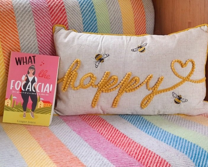 Look what arrived in time for my hols! I maybe not going to Tuscany 😥 but second best thing thanks to <a href="/cbcreative/">Curtis Brown Creative</a> and <a href="/KirstyJaneEyre/">Kirsty Eyre (also Ginger Jones)</a> 🥳 Hope <a href="/Hart4Lesley/">Lesley</a> and <a href="/judepickledplum/">Jude Potts ᓚᘏᗢ</a> enjoy their copy too!