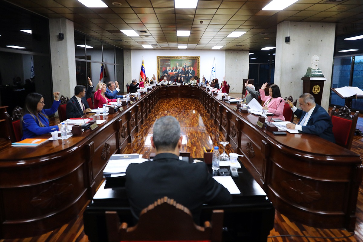 Sala Plena del TSJ asignó competencia a tribunales civiles del Área Metropolitana de Caracas para tramitar causas en materia de la Ley Orgánica de Extinción de Dominio tsj.gob.ve/-/sala-plena-d…

#25May
#TSJAvanza