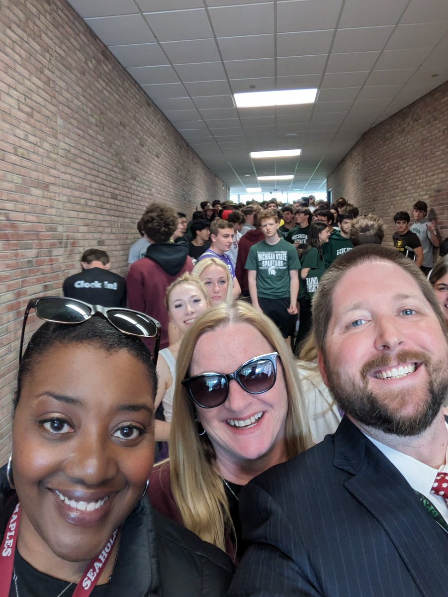 Senior Clap Out! Congratulations to the class of 2023!