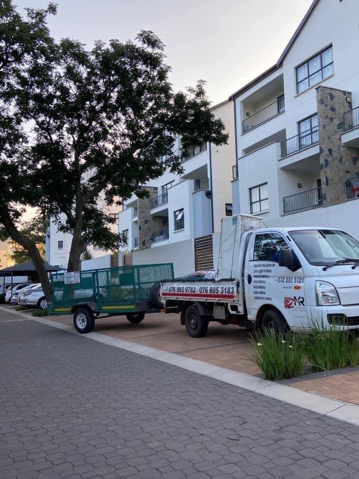 Murahpie's tweet photo. Truck/Bakkie for hire βοΈ 076 093 9782
#Vendatwitter #VhuvhambadziDrive #DjSbu #InCaseYouMissedIt #RepoRate #salary #Lethabo #Forbes #fearwomen #KaizerChiefs #Tower #Mathoho #JustMrDIt #BBTitans https://t.co/LfT2Ks50FW