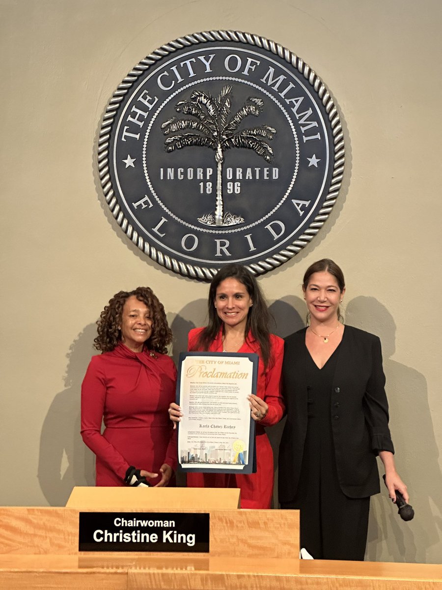 CommSabinaCovo's tweet photo. Today is commission day and Commissioner Covo began with the recognition of important figures and groups in our community
Hoy es día de comisión y pa comisionada Covo comenzó con el reconocimiento a figuras y grupos importantes de nuestra comunidad
#commissionmeeting
#miamid2 https://t.co/zGqvsf8tAW