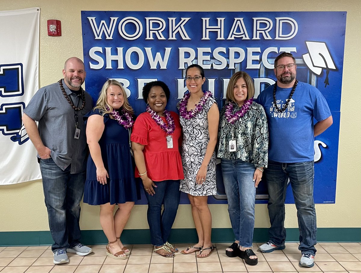Wrapping up a great year with these dedicated leaders! I wouldn’t survive without them!! Thanks for our accessories @MichelleBrosi! <a href="/BearCreekElem/">Bear Creek</a> <a href="/mcanafax/">Matt Canafax, Ed.D</a> <a href="/Kystevens79/">Dr. Kimberly Stevens</a> <a href="/BCEcounselorMM/">Maria Martinez</a> &amp; Tanja!